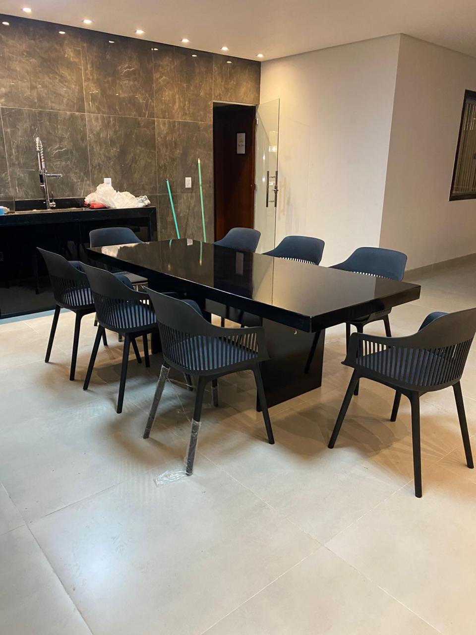Conjunto de Mesa 2,00m Preta com 8 Poltronas Marcela Pretas – LS Mesas Premium